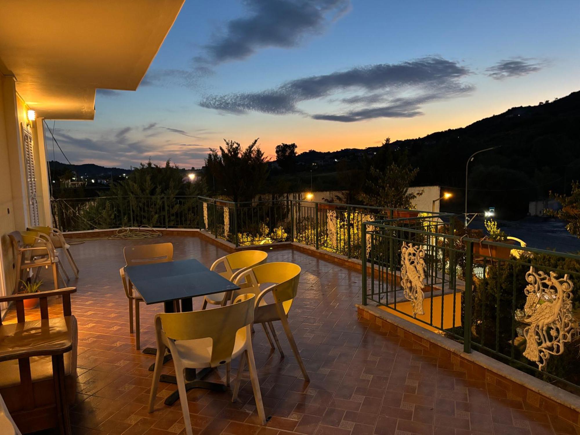 Hotel Restorant Halal Il Tramonto. Vorë المظهر الخارجي الصورة