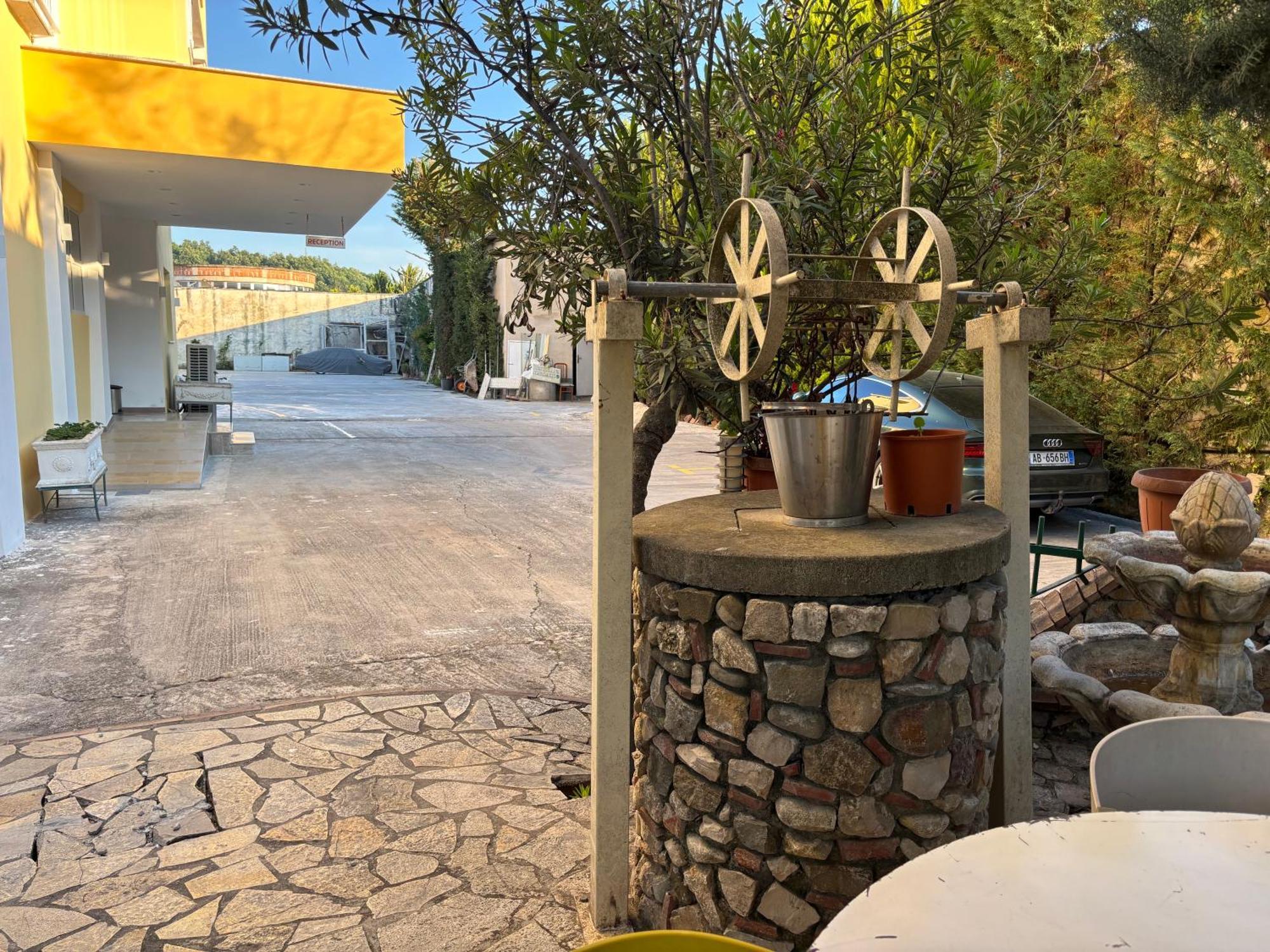 Hotel Restorant Halal Il Tramonto. Vorë المظهر الخارجي الصورة