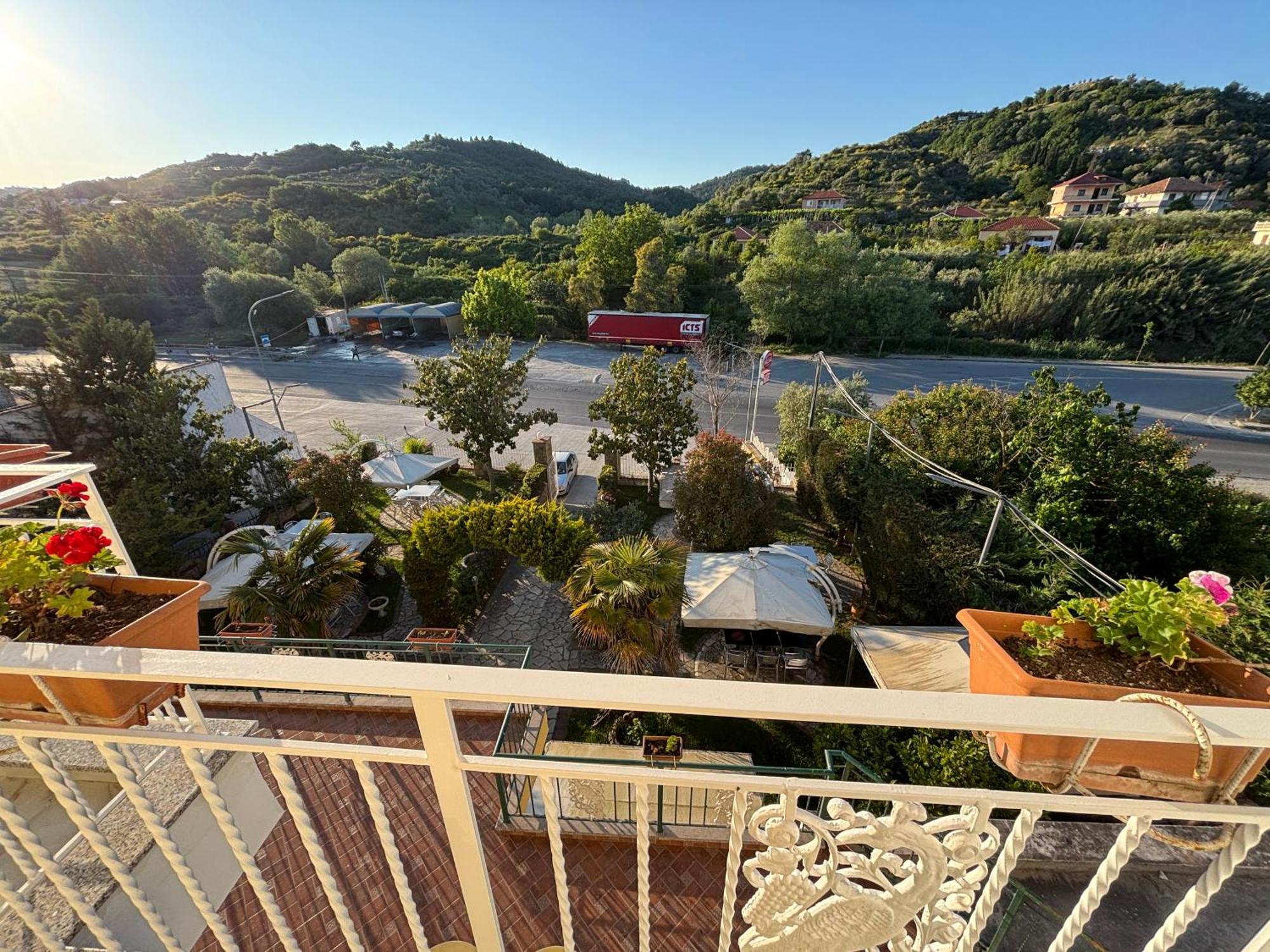 Hotel Restorant Halal Il Tramonto. Vorë المظهر الخارجي الصورة